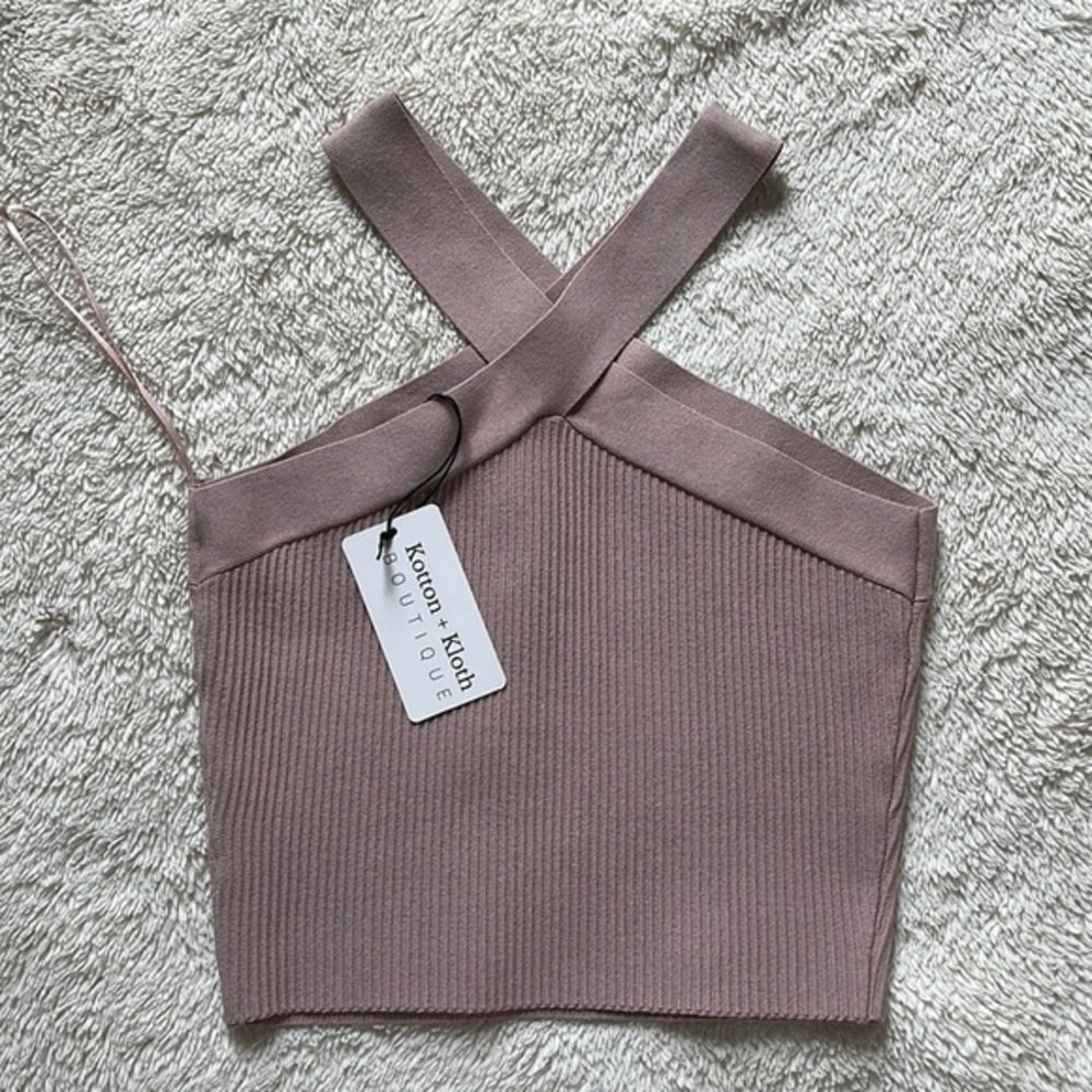 Nwt crop tank